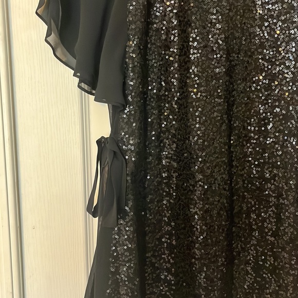 Laundry by Shelli Segal 0P black sequin dress - Picture 2 of 9